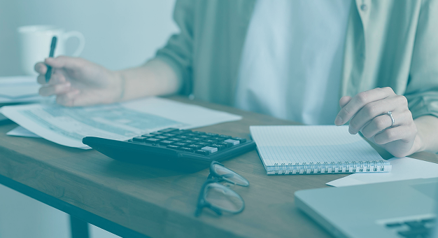 Advogado para ajudar no recebimento de pagamento de horas extras em Curitiba